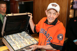 History Repeats Itself as ‘Mattress Mack’ Loses Astros Bets Worth $35m+ in Returns