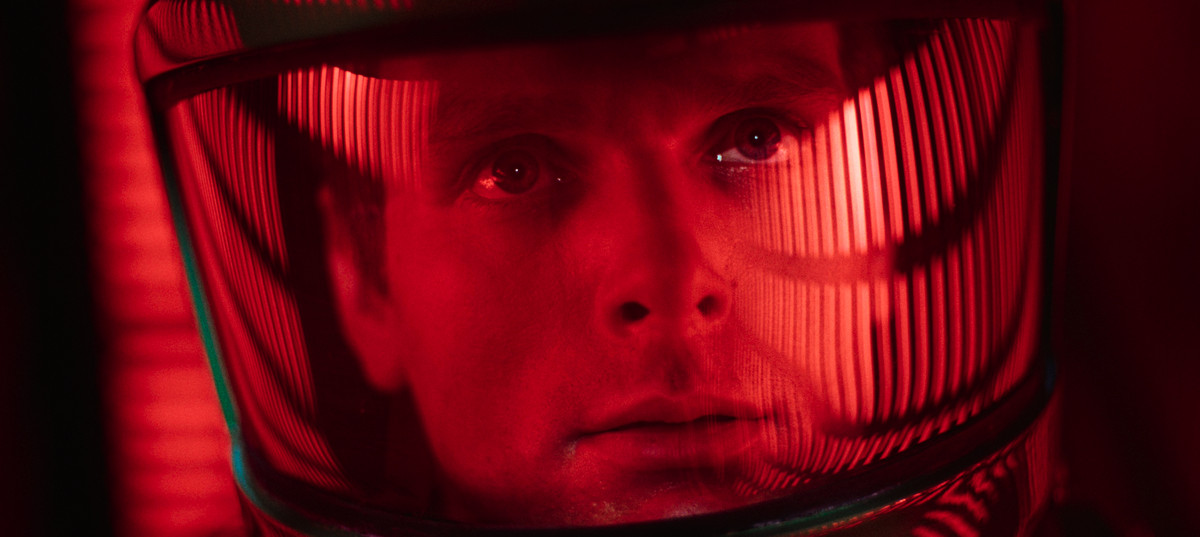 2001 a space odyssey: dave in close up in his space helmet