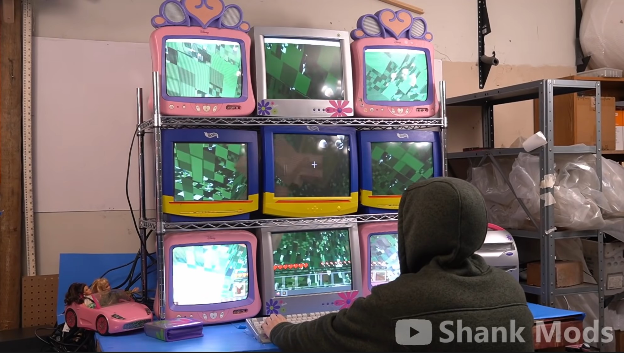 nine crt monitors playing minecraft