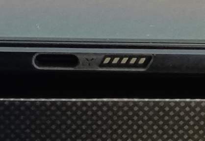 ROG Phone 5s side USB-C
