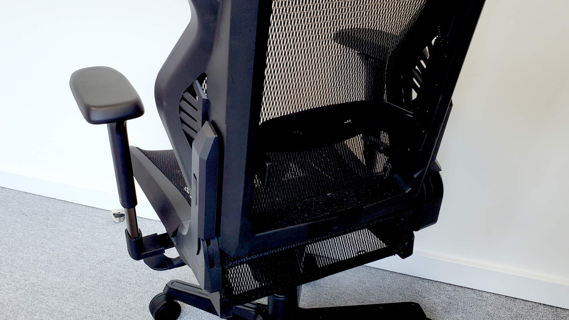 DXRacer AIR Mesh gaming chair