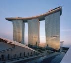 Marina Bay Sands Needs 2,000 Employees as Singapore Visitation Improves