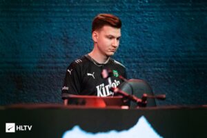 Lack1 enters free agency