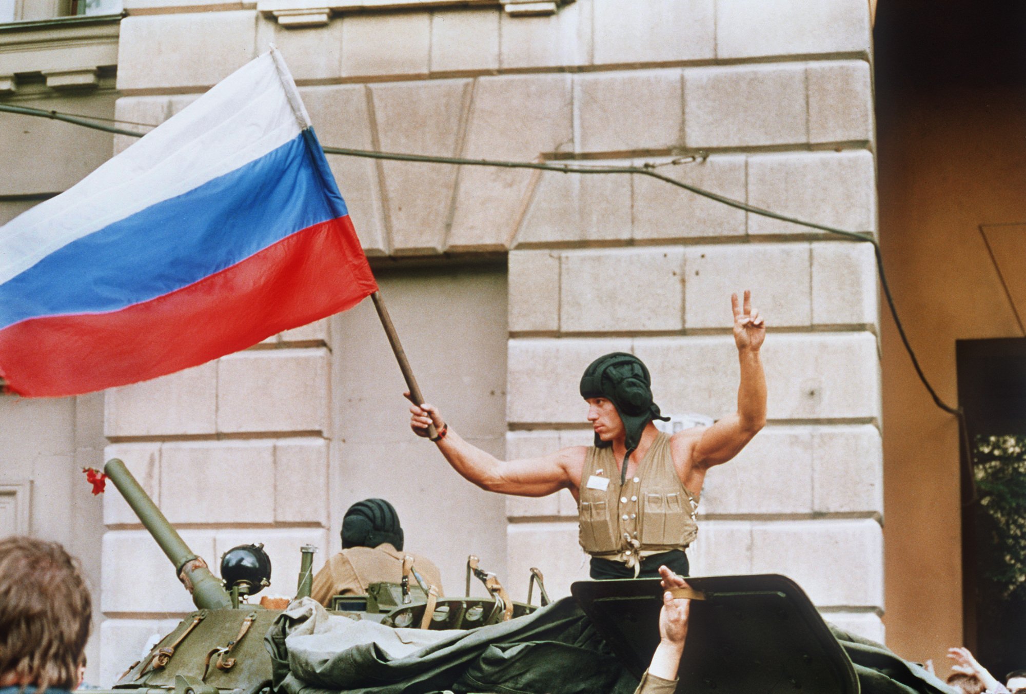 On Aug. 21, 1991, armoured units leave their positions in Moscow following the collapse of the military coup.