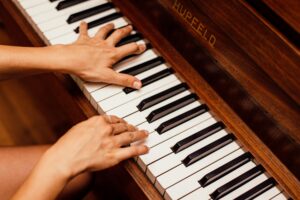 This beginner-friendly piano and guitar course bundle is on sale for 97% off