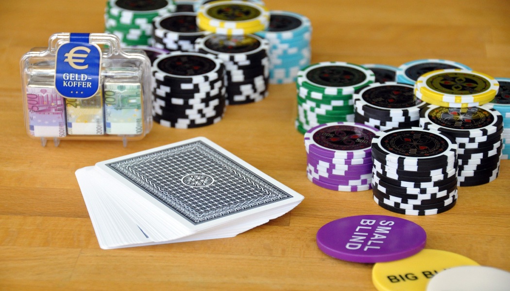 How Similar is Pai Gow to Poker?