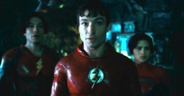 New trailer for the Flash features three Kryptonians and two Batmans