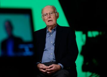 Gordon Moore, Intel co-founder and chip industry legend, dies at 94