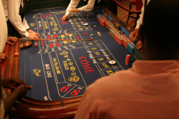 Four Las Vegas Gamblers Won $225,000 Cheating in Craps