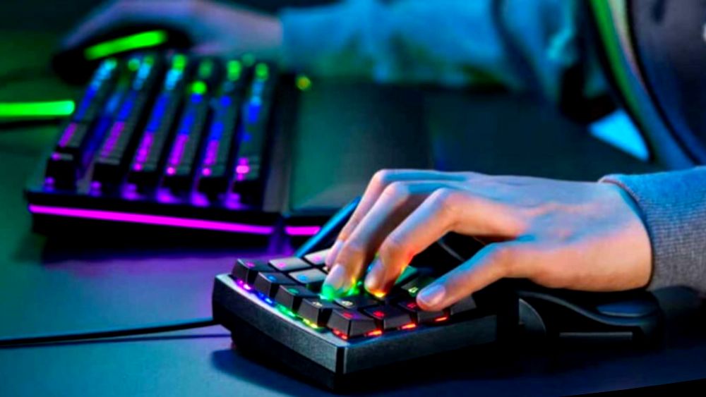 Gaming with one-handed keyboard