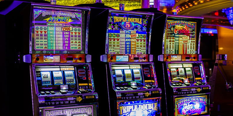 Slot Machines Game Hall