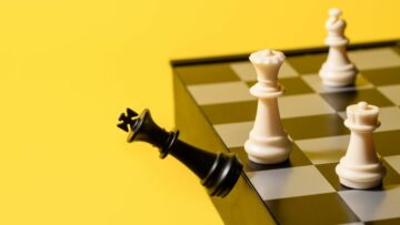 رسوایی بزرگ شطرنج با توافق ناخوشایند پایان یافت زیرا یکی از استادان بزرگ هشدار داد "من ممکن است نام ببرم یا نتوانم"