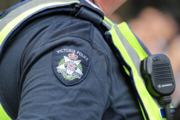 警方在墨尔本非法赌场抓获前皇家工作人员