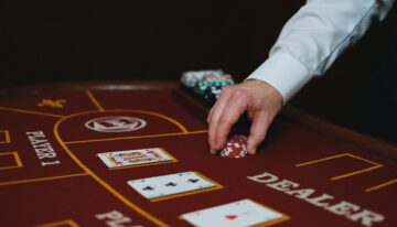 راهنمای جوکر در Pai Gow Poker | چیست؟ | وبلاگ JeetWin