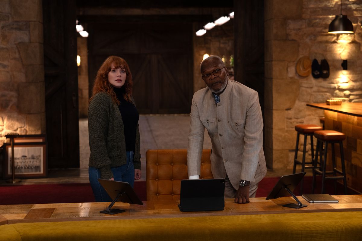Bryce Dallas Howard and Samuel L. Jackson look confused in a swanky office in Argylle