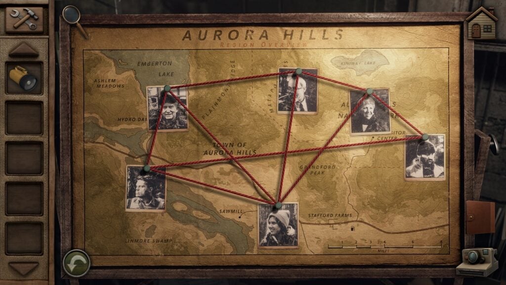 Aurora Hills: Bölüm 1 ile ilgili haberimizin öne çıkan görseli, kayıp kişilerin fotoğraflarını ve Aurora Hills bölgelerinin haritasını içeren bir araştırma panosunu içeriyor.