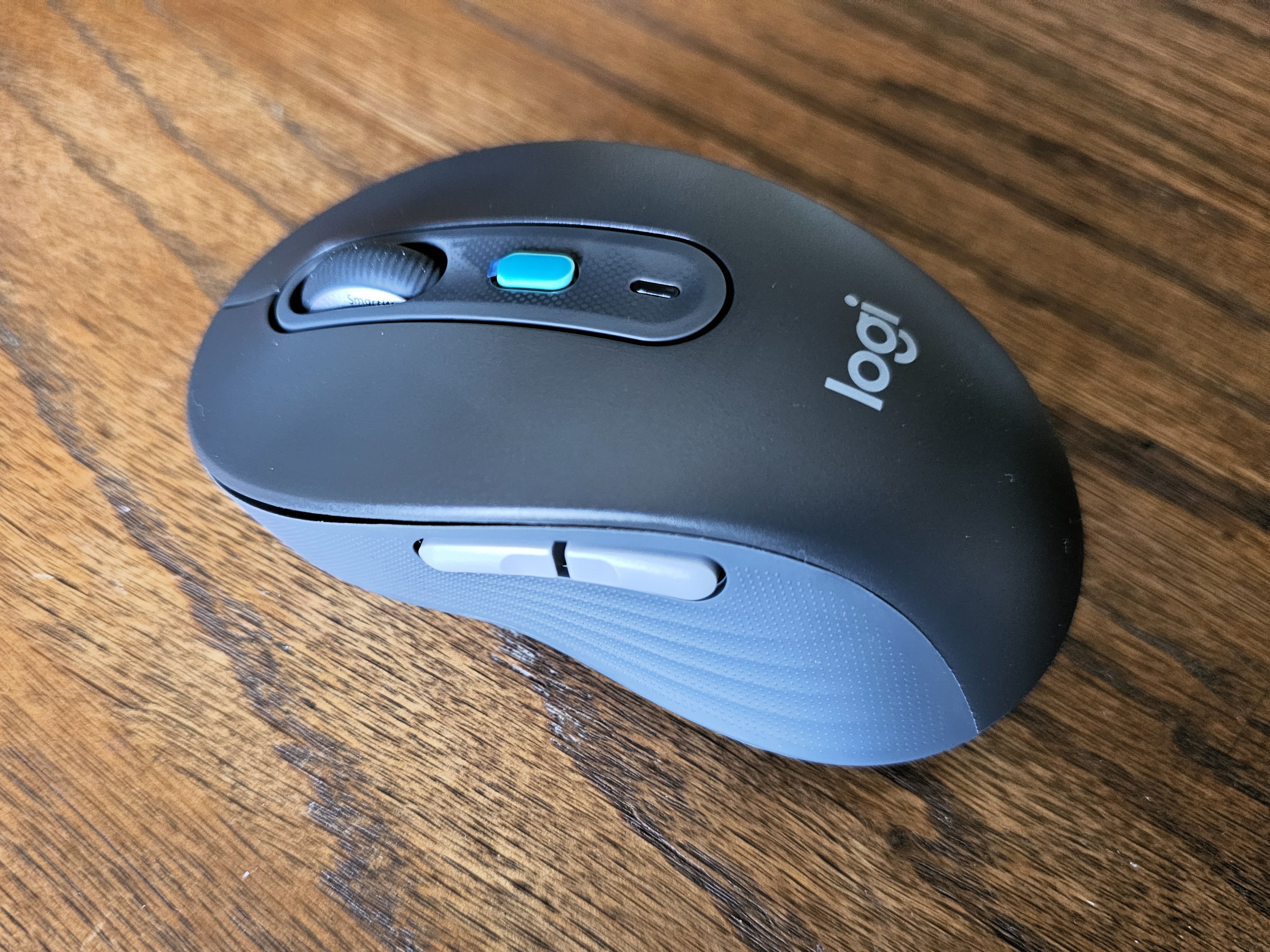 Logitech M750 Signature AI Edition Mouse